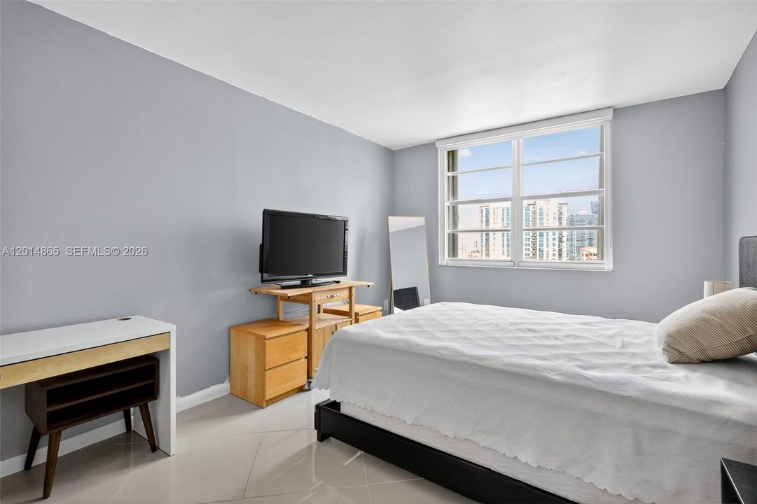 На продажу: $265,999 (1 спален, 2 ванн, 762 Квадратных фут)