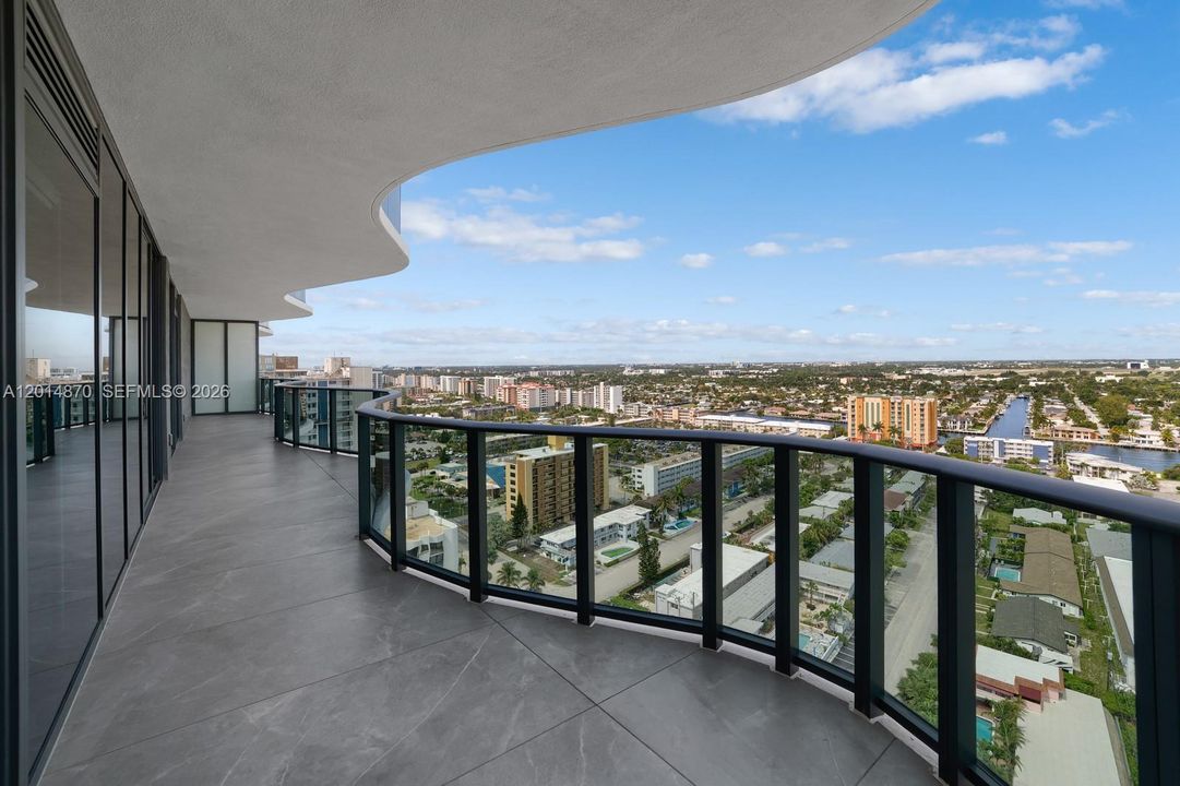 For Sale: $4,350,000 (4 beds, 4 baths, 3300 Square Feet)