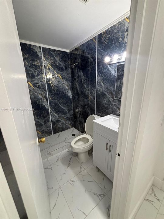 На продажу: $585,000 (4 спален, 3 ванн, 1745 Квадратных фут)