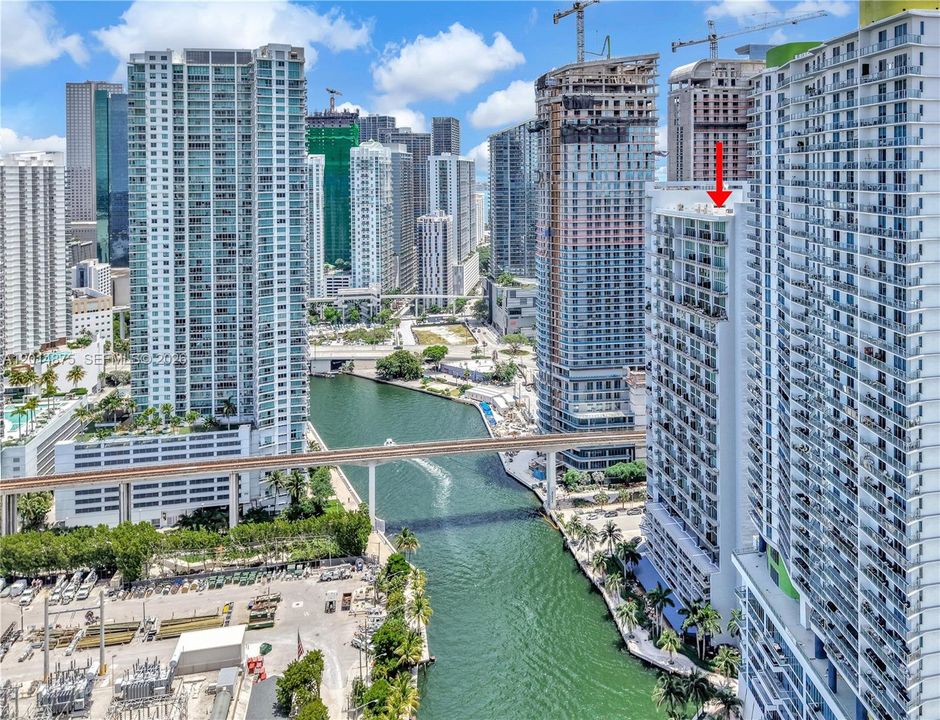 For Sale: $340,000 (1 beds, 1 baths, 602 Square Feet)