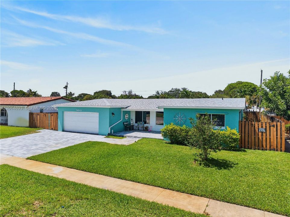 Activo con contrato: $649,000 (3 camas, 2 baños, 1847 Pies cuadrados)