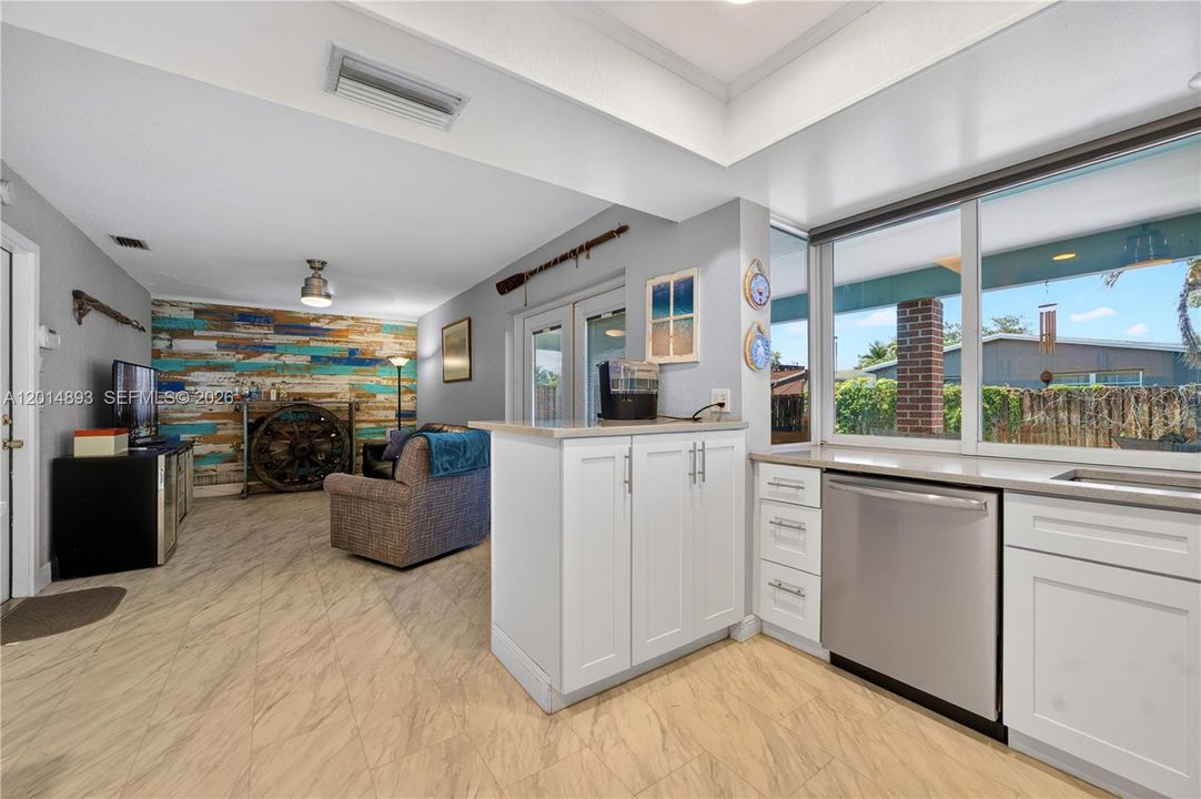 Activo con contrato: $649,000 (3 camas, 2 baños, 1847 Pies cuadrados)