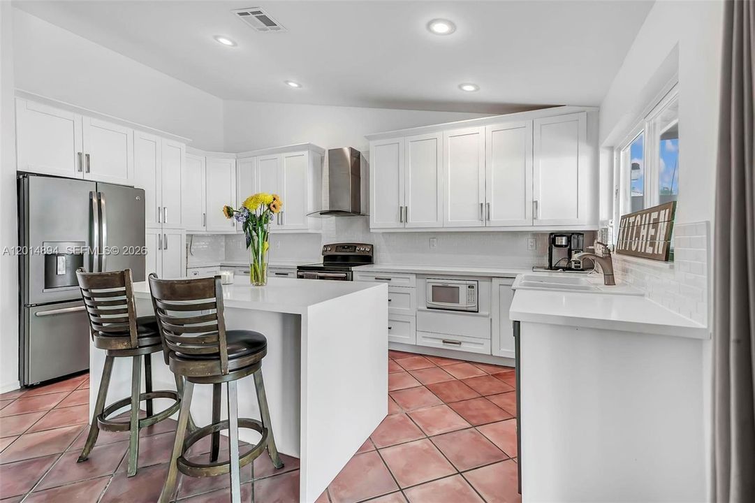 For Sale: $725,000 (4 beds, 2 baths, 1873 Square Feet)
