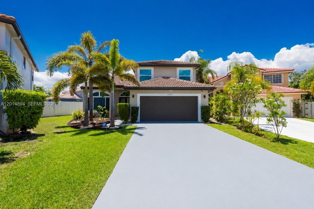 For Sale: $725,000 (4 beds, 2 baths, 1873 Square Feet)