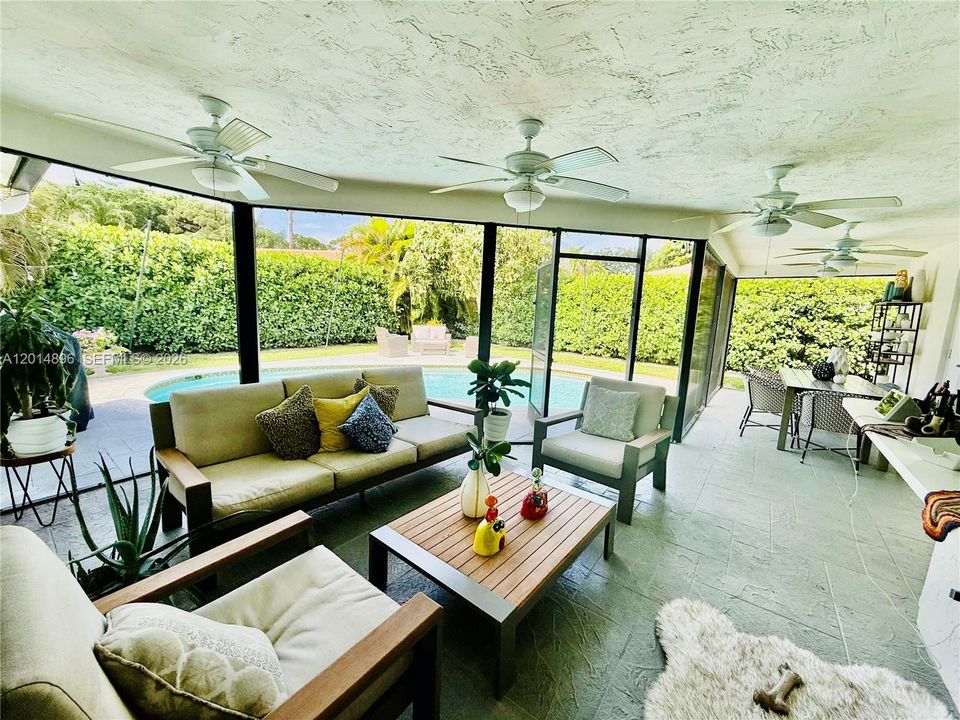 For Rent: $5,800 (3 beds, 2 baths, 1777 Square Feet)