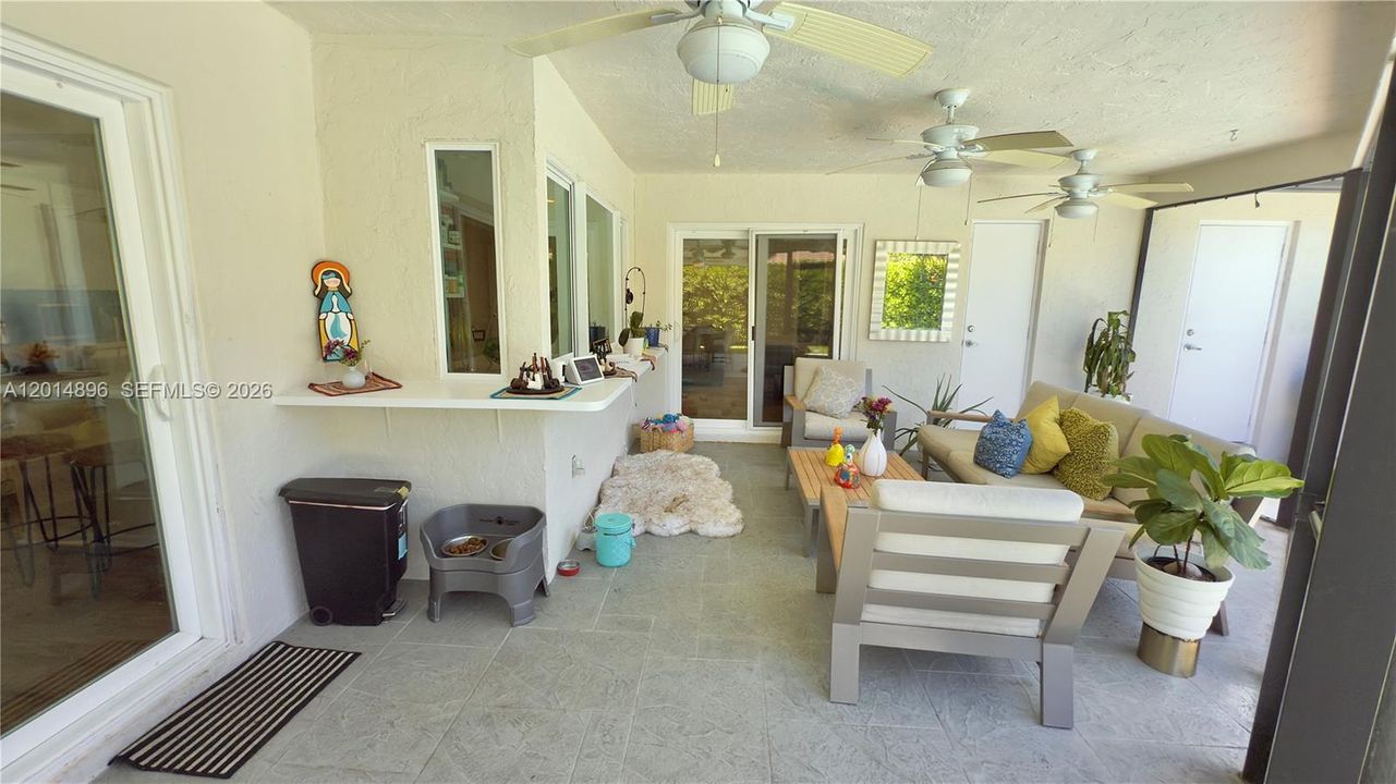 For Rent: $5,800 (3 beds, 2 baths, 1777 Square Feet)