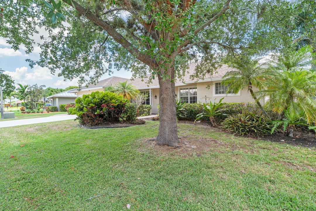 13853 Norwick St Wellington FL-large-047