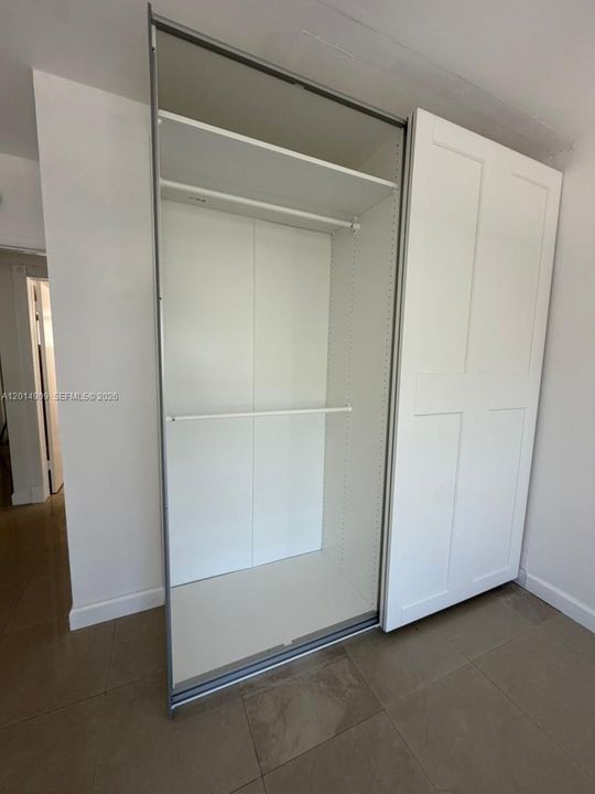 Active With Contract: $2,500 (1 beds, 1 baths, 790 Square Feet)