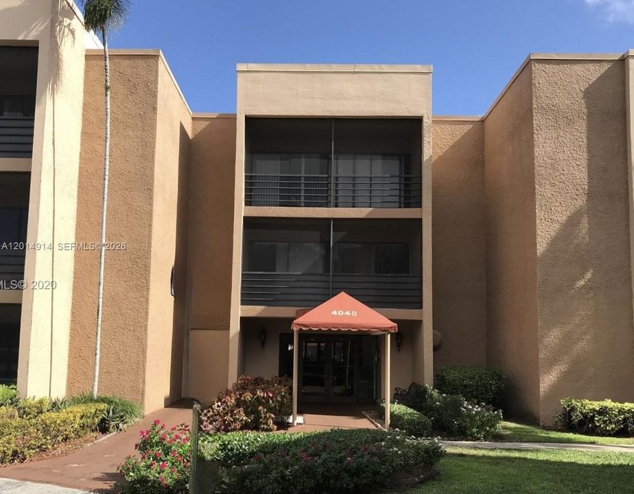 En Venta: $209,900 (1 camas, 1 baños, 833 Pies cuadrados)