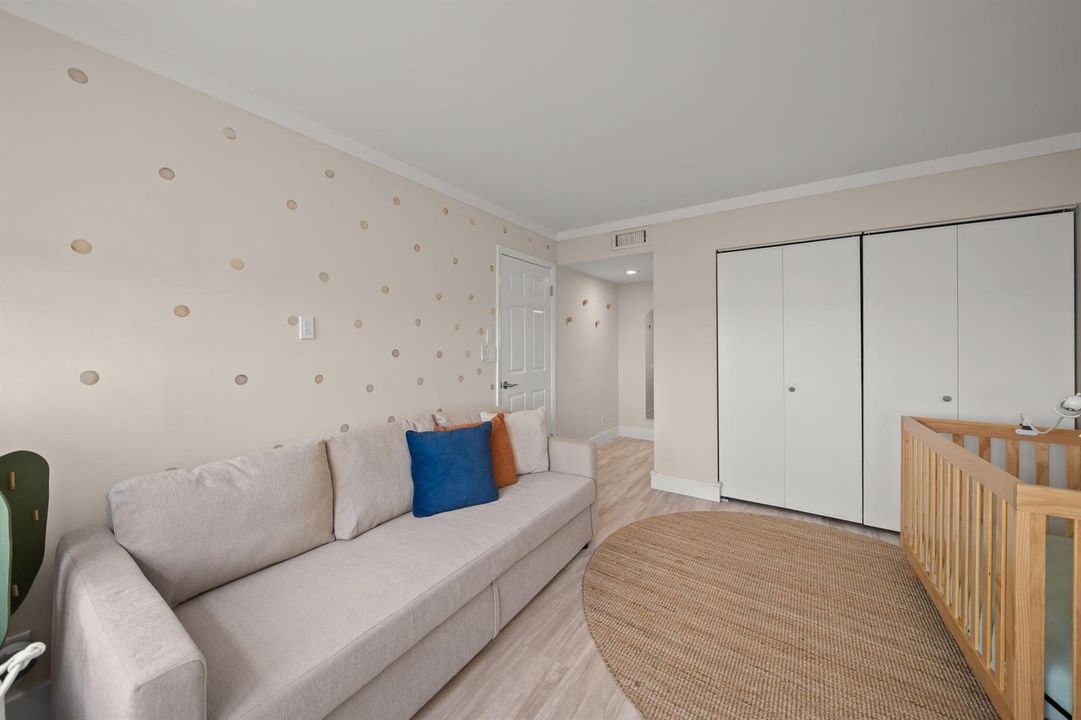 minimalist closet doors
