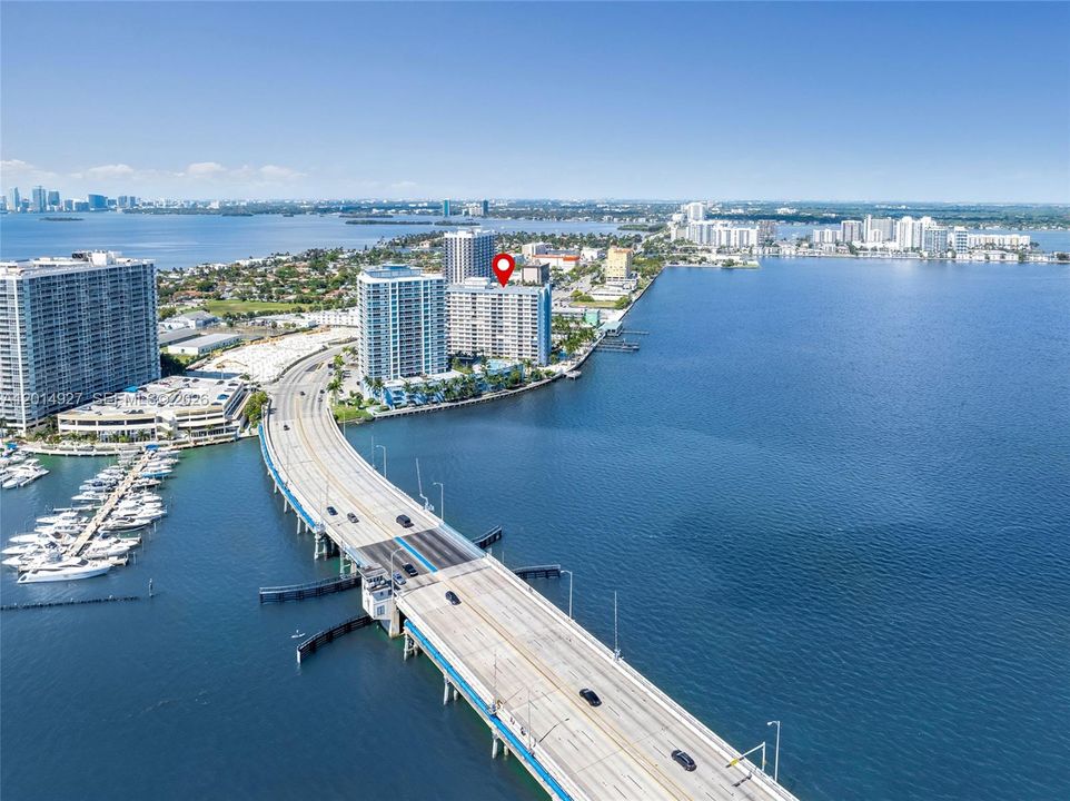 For Sale: $224,888 (1 beds, 1 baths, 940 Square Feet)