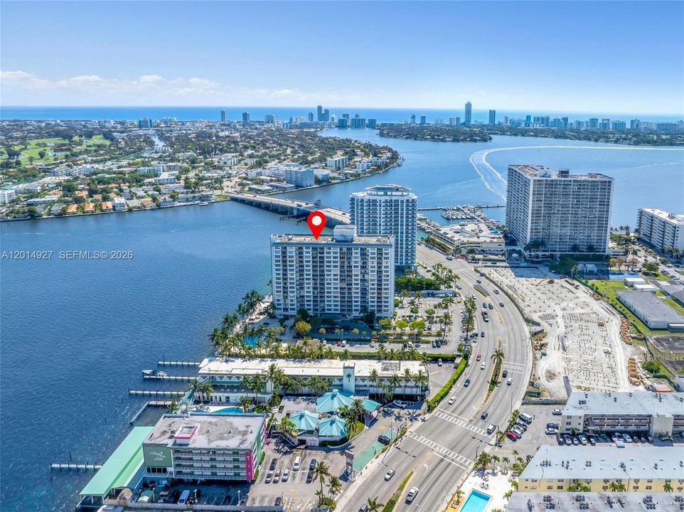 For Sale: $224,888 (1 beds, 1 baths, 940 Square Feet)