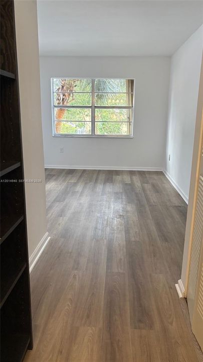 На продажу: $139,999 (1 спален, 1 ванн, 695 Квадратных фут)