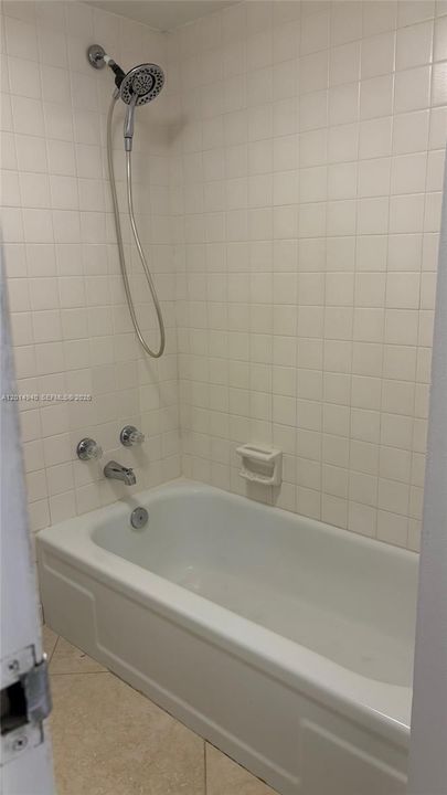 На продажу: $139,999 (1 спален, 1 ванн, 695 Квадратных фут)