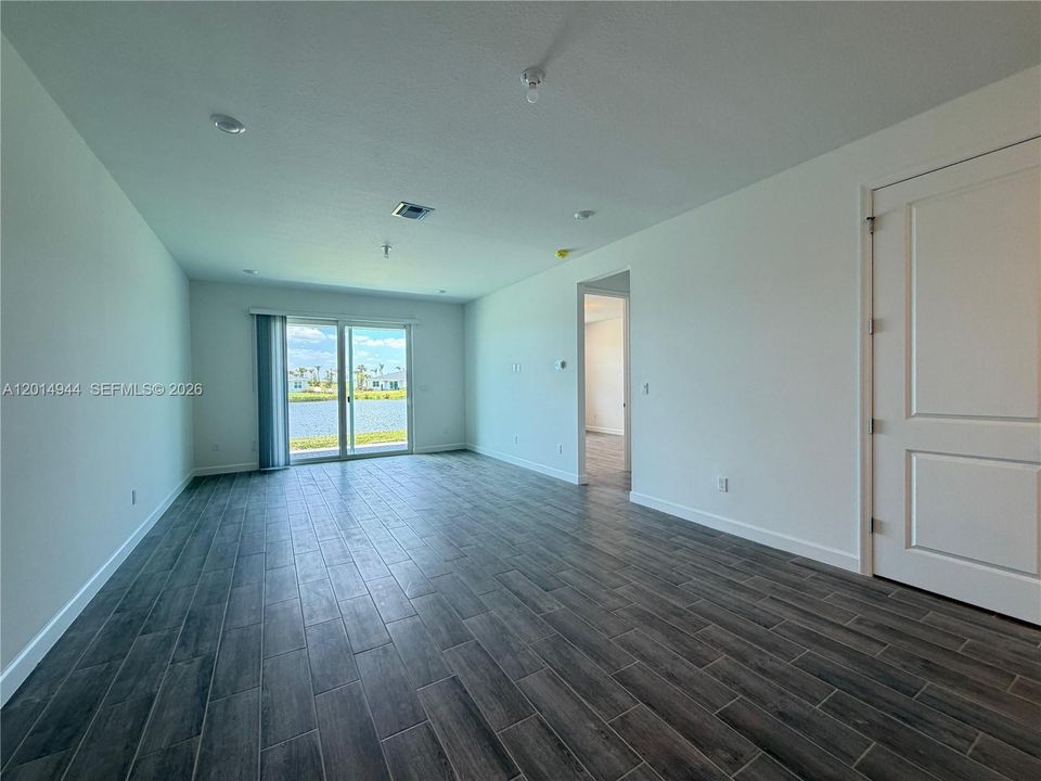 В аренду: $2,000 (2 спален, 2 ванн, 0 Квадратных фут)