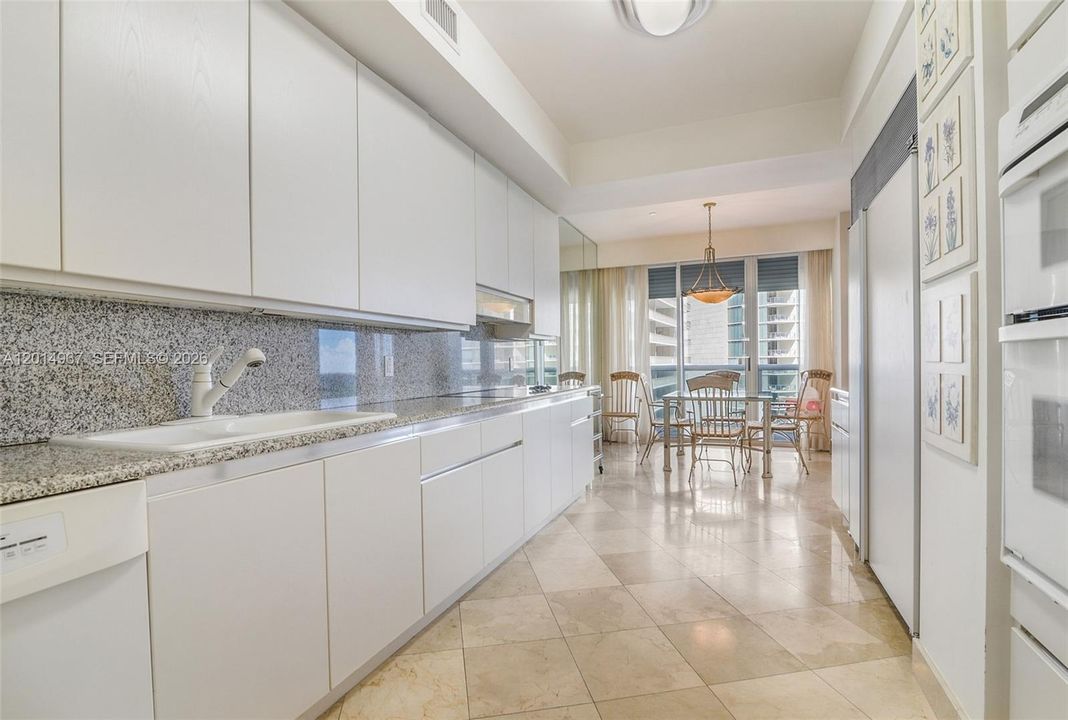 For Sale: $3,500,000 (2 beds, 2 baths, 2160 Square Feet)
