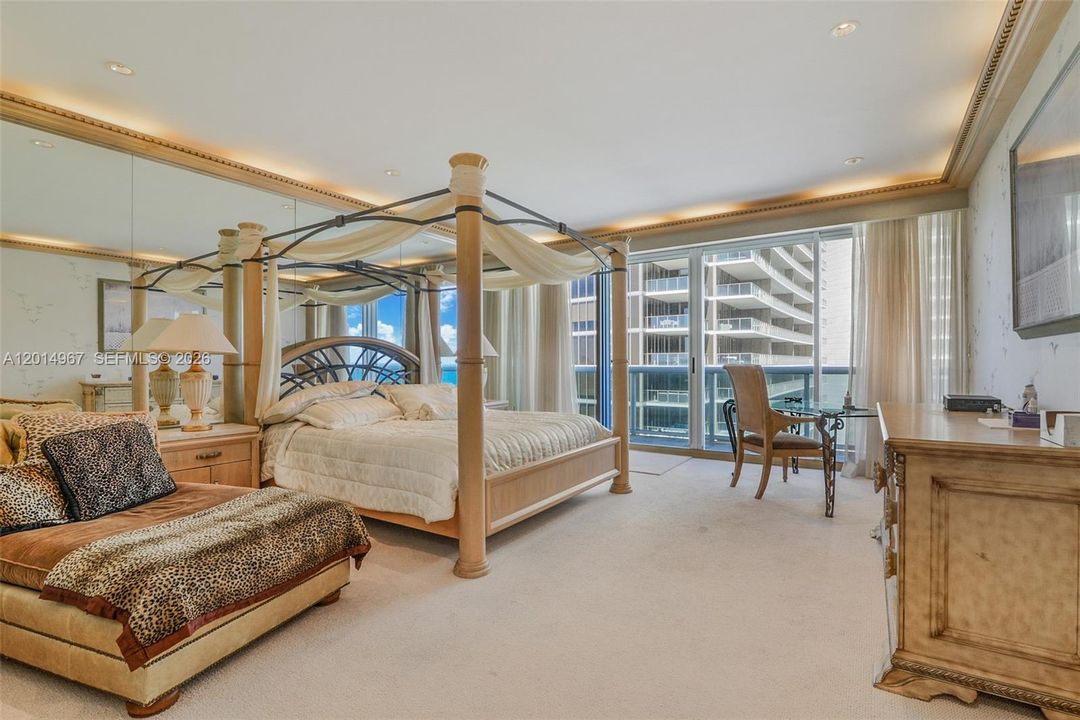 For Sale: $3,500,000 (2 beds, 2 baths, 2160 Square Feet)