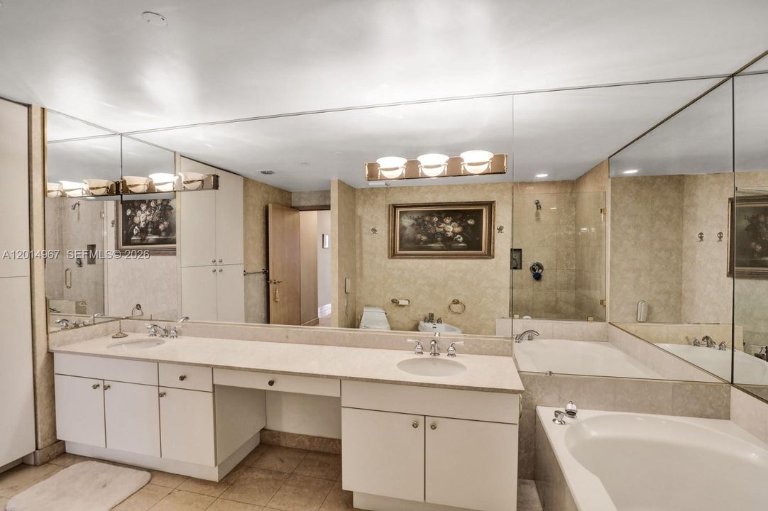For Sale: $3,500,000 (2 beds, 2 baths, 2160 Square Feet)