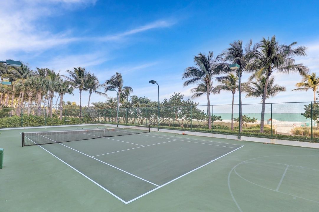 For Sale: $3,500,000 (2 beds, 2 baths, 2160 Square Feet)