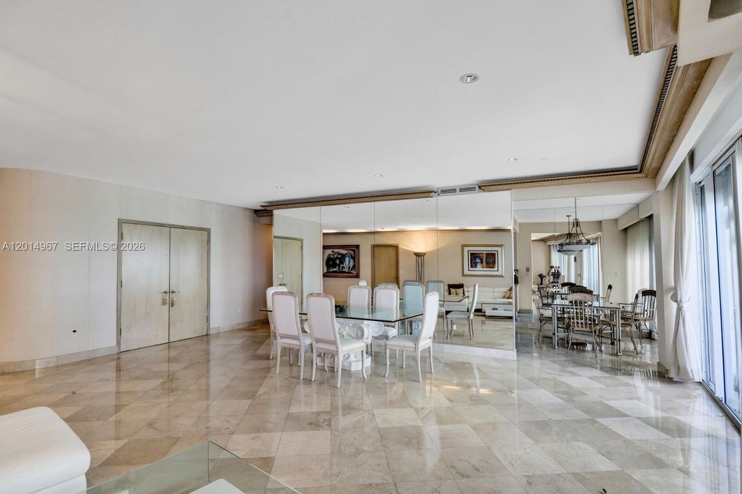 For Sale: $3,500,000 (2 beds, 2 baths, 2160 Square Feet)