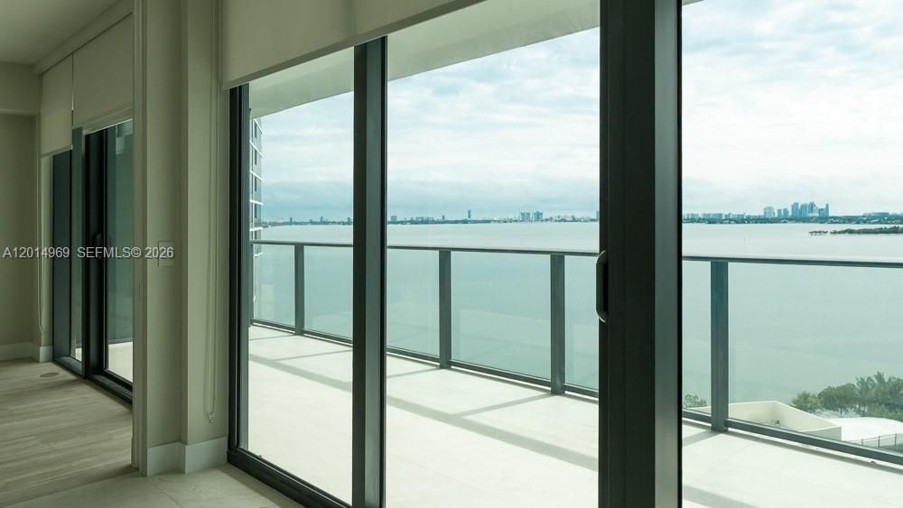 Active With Contract: $5,800 (2 beds, 3 baths, 1175 Square Feet)