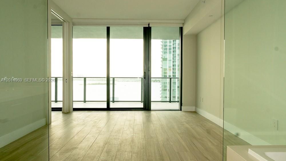 Active With Contract: $5,800 (2 beds, 3 baths, 1175 Square Feet)