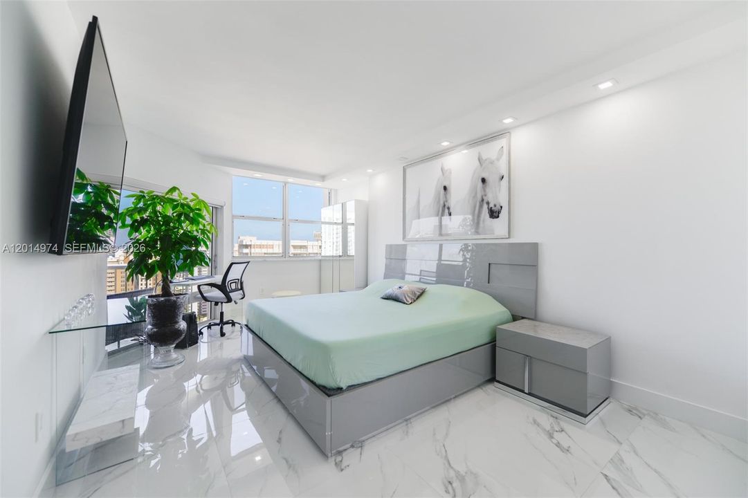 En Venta: $590,000 (1 camas, 1 baños, 870 Pies cuadrados)