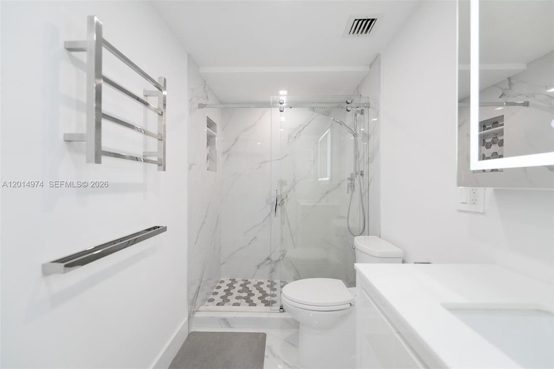 En Venta: $590,000 (1 camas, 1 baños, 870 Pies cuadrados)