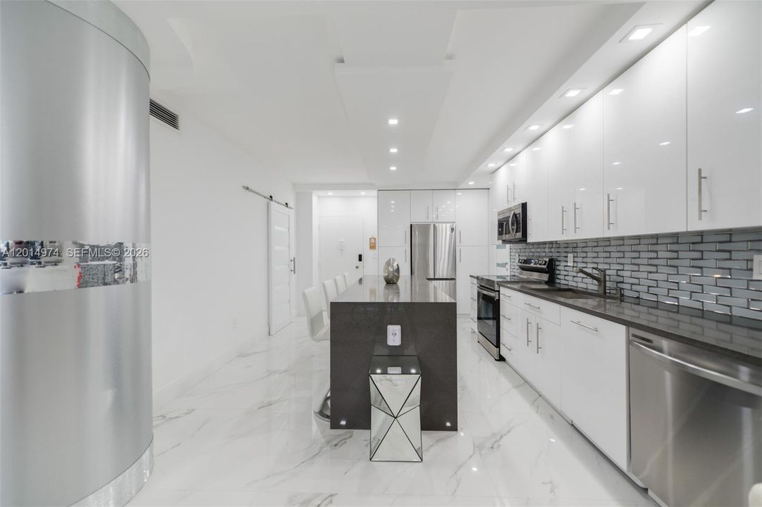 En Venta: $590,000 (1 camas, 1 baños, 870 Pies cuadrados)