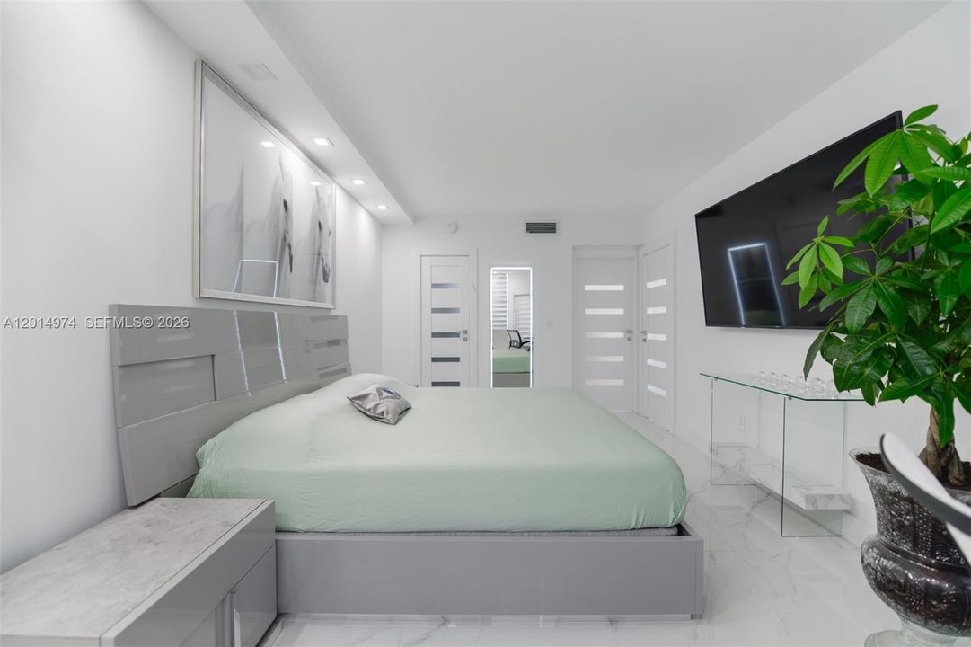 En Venta: $590,000 (1 camas, 1 baños, 870 Pies cuadrados)