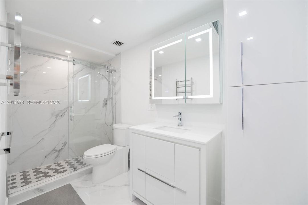 En Venta: $590,000 (1 camas, 1 baños, 870 Pies cuadrados)
