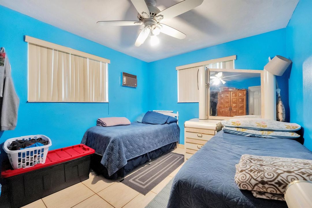 013_trevisuality_745_nw_46th_st-13_668