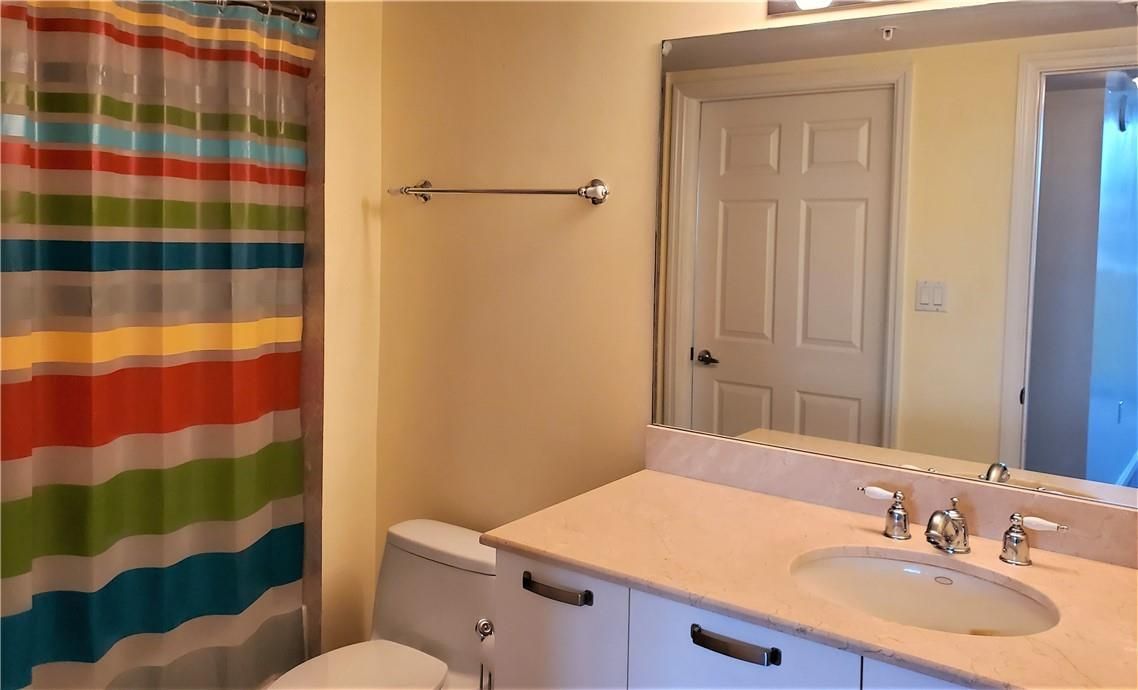 Shower / tub combo