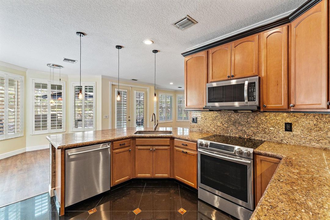 042-1138SWLighthouseDr-PalmCity-SMALL