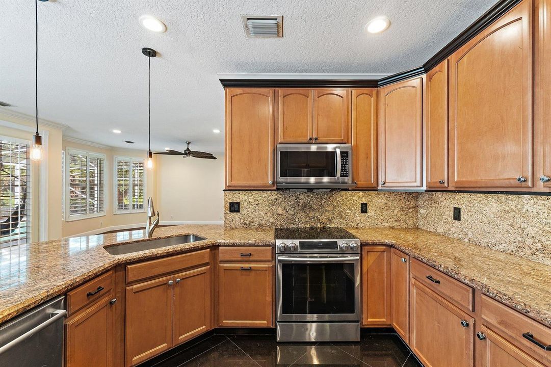 041-1138SWLighthouseDr-PalmCity-SMALL