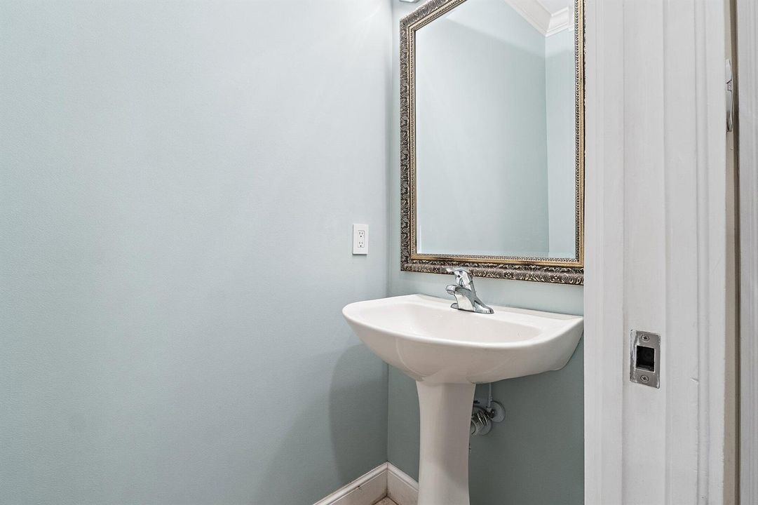 049-1138SWLighthouseDr-PalmCity-SMALL