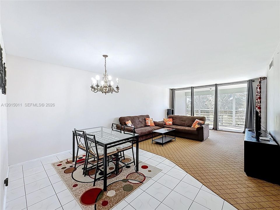 Active With Contract: $1,900 (2 beds, 2 baths, 1064 Square Feet)