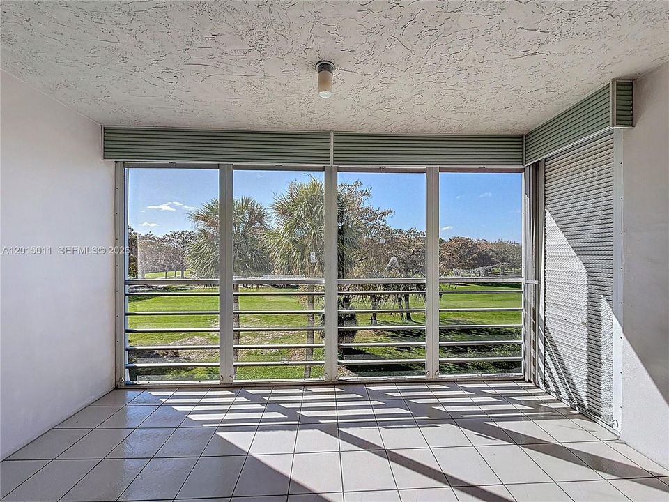 Active With Contract: $1,900 (2 beds, 2 baths, 1064 Square Feet)
