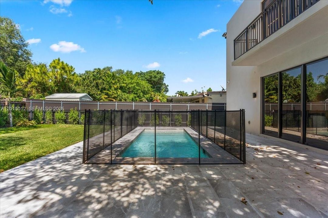 For Sale: $2,945,000 (5 beds, 5 baths, 3679 Square Feet)