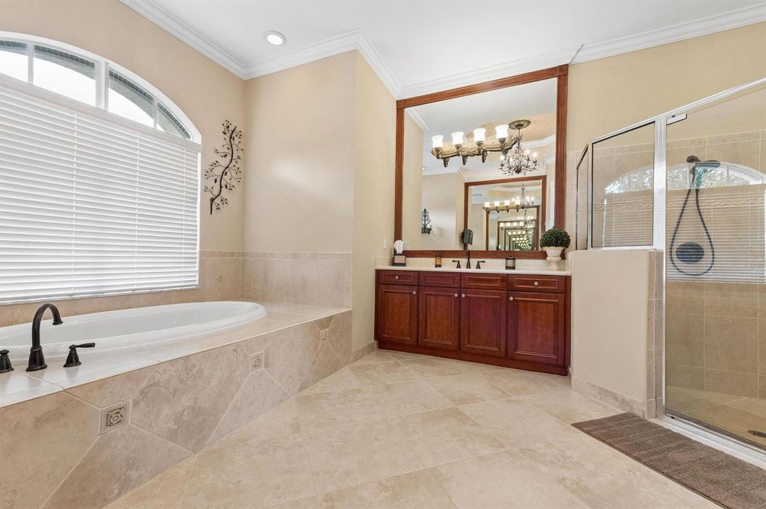 16 Bathroom 02