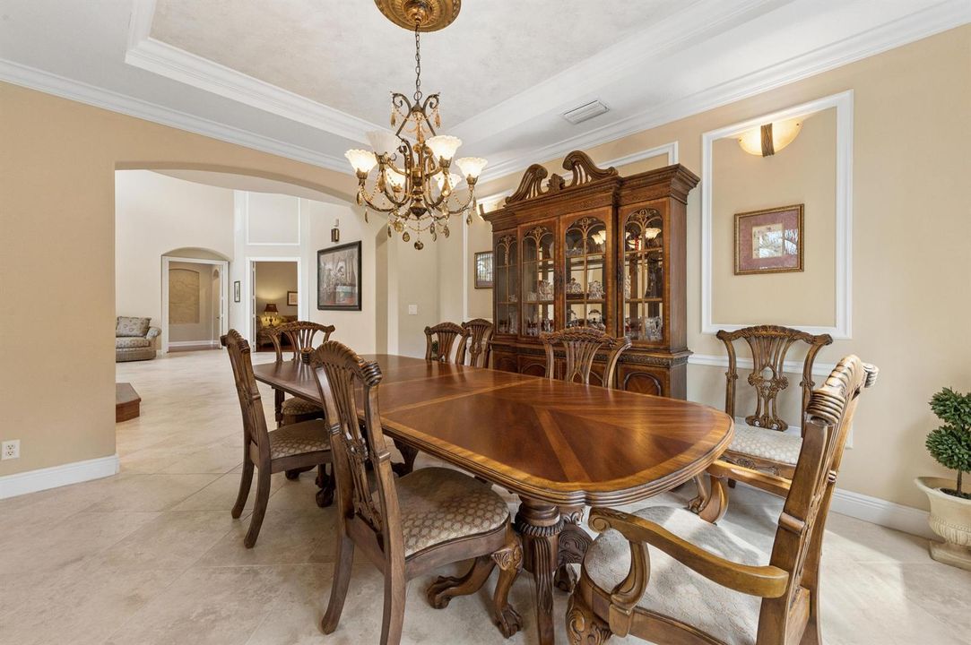 18 Dining room 02