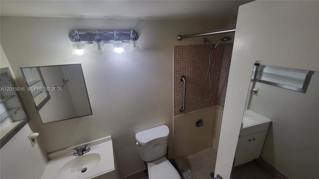 En Renta: $1,400 (1 camas, 1 baños, 684 Pies cuadrados)
