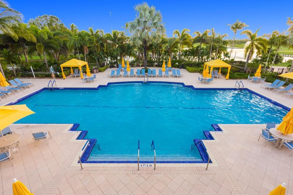 Clubhouse Pool