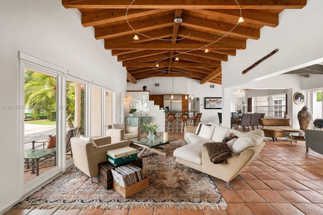 For Sale: $5,499,000 (5 beds, 4 baths, 2663 Square Feet)