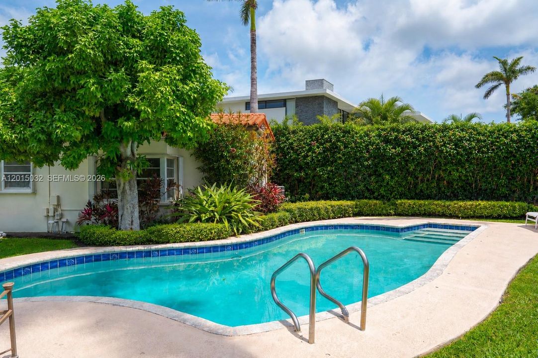 For Sale: $5,499,000 (5 beds, 4 baths, 2663 Square Feet)