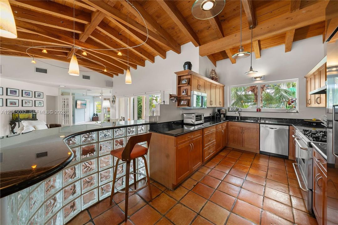 For Sale: $5,499,000 (5 beds, 4 baths, 2663 Square Feet)