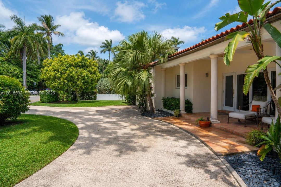 For Sale: $5,499,000 (5 beds, 4 baths, 2663 Square Feet)