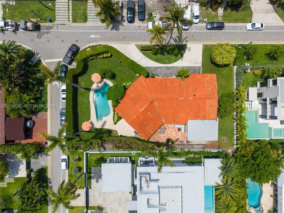 For Sale: $5,499,000 (5 beds, 4 baths, 2663 Square Feet)