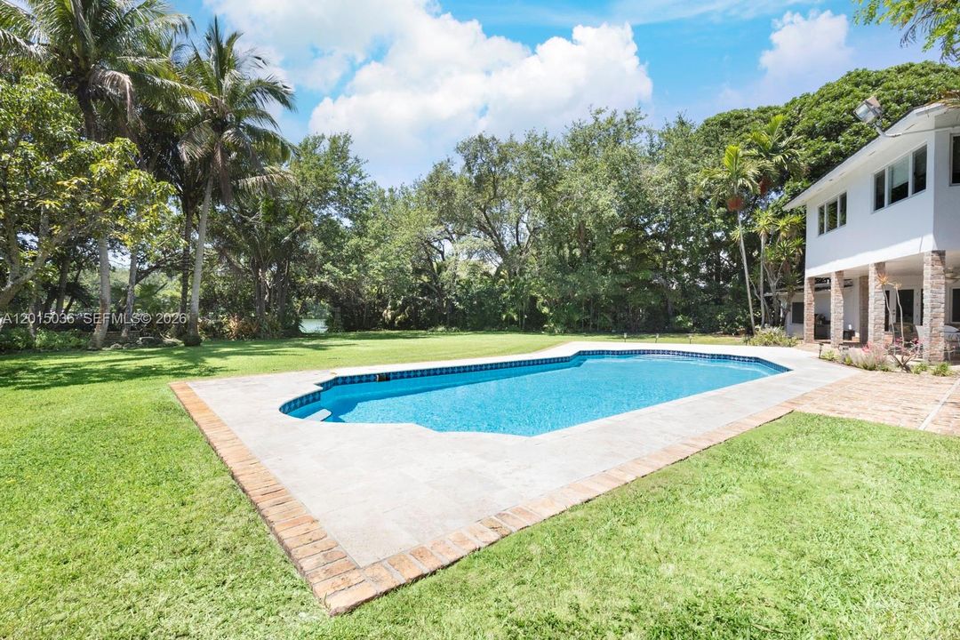 For Sale: $8,399,000 (5 beds, 4 baths, 5690 Square Feet)