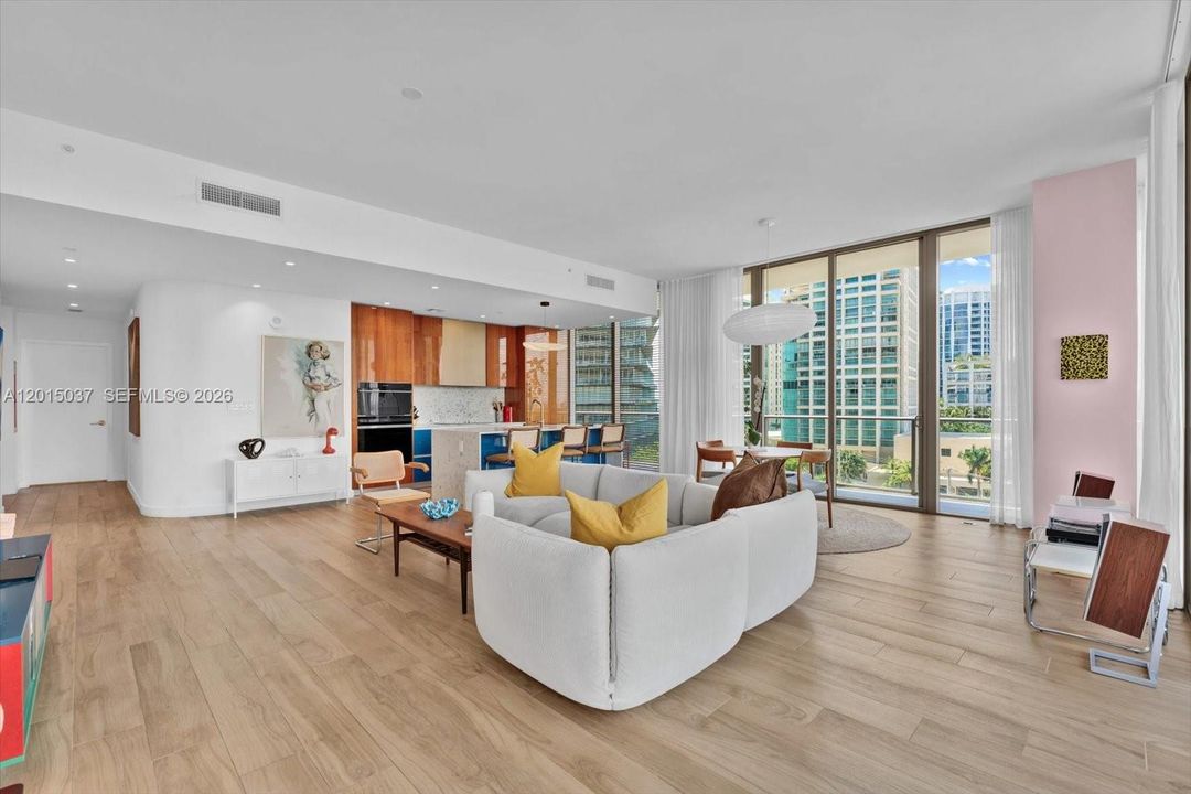 En Venta: $3,175,000 (3 camas, 3 baños, 1661 Pies cuadrados)